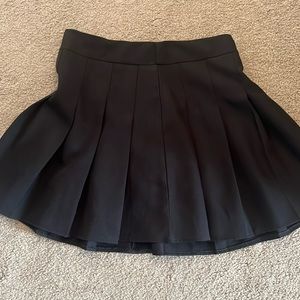 Amazon black pleated skort